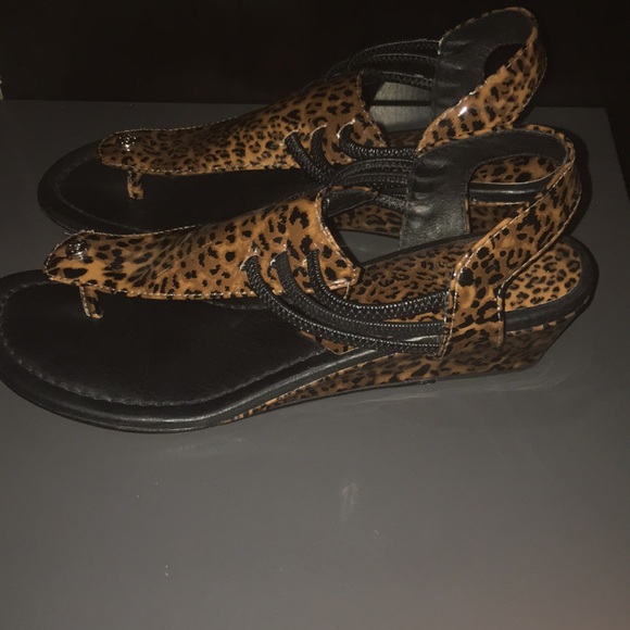 Leopard Sandals - Picture 4 of 5